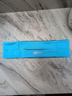 FlipBelt Running Waist Pack in Bright Aqua SZ Med